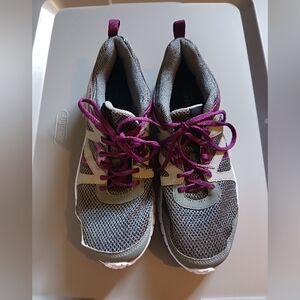 Reebok Run Supreme 2.0 MT Women's Running Sneaker Gray Purple Orchid‎ Size 10 US